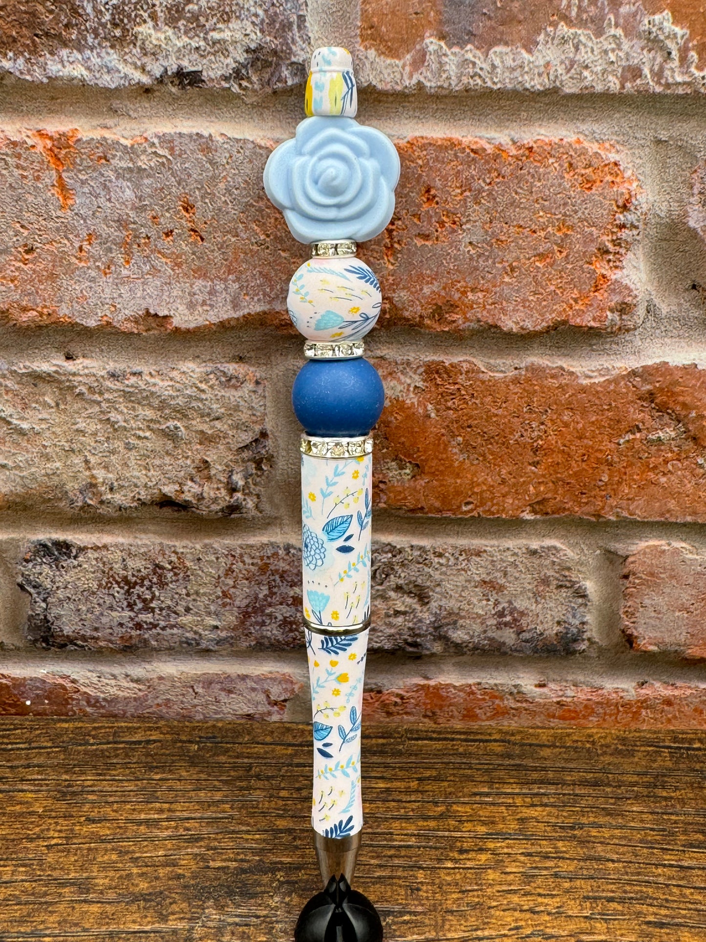 Blue floral pen